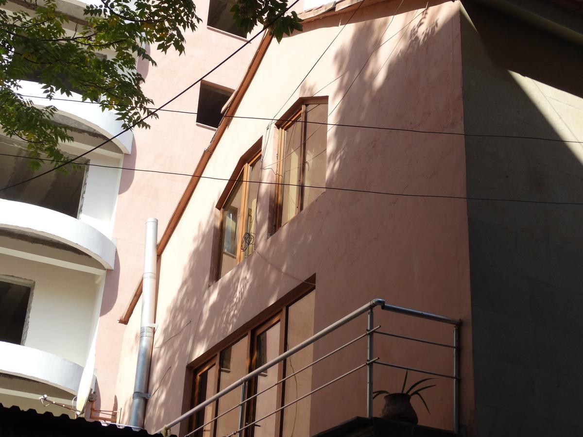 Destiny 1 Hostel Erivan Exterior foto