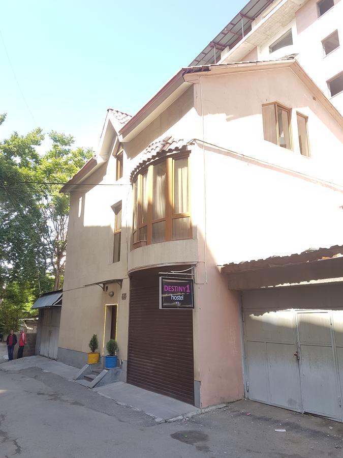 Destiny 1 Hostel Erivan Exterior foto